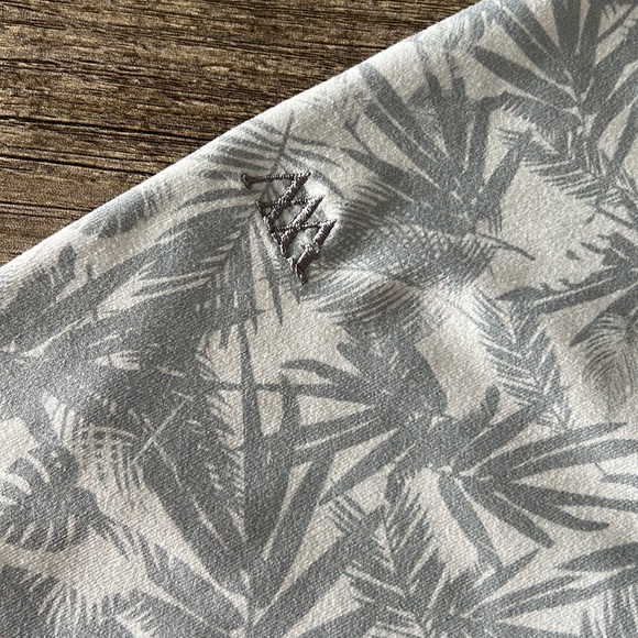 Matte Grey 1/2 Zip Pullover - Size Large - Picture 8 of 8